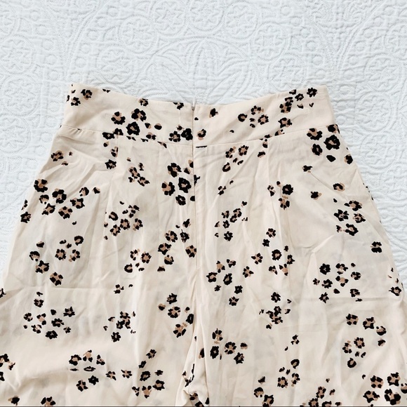 STILLWATER The Brand | Revolve Wide Leg High Waisted‎ Leopard Print Pants - Picture 3 of 4